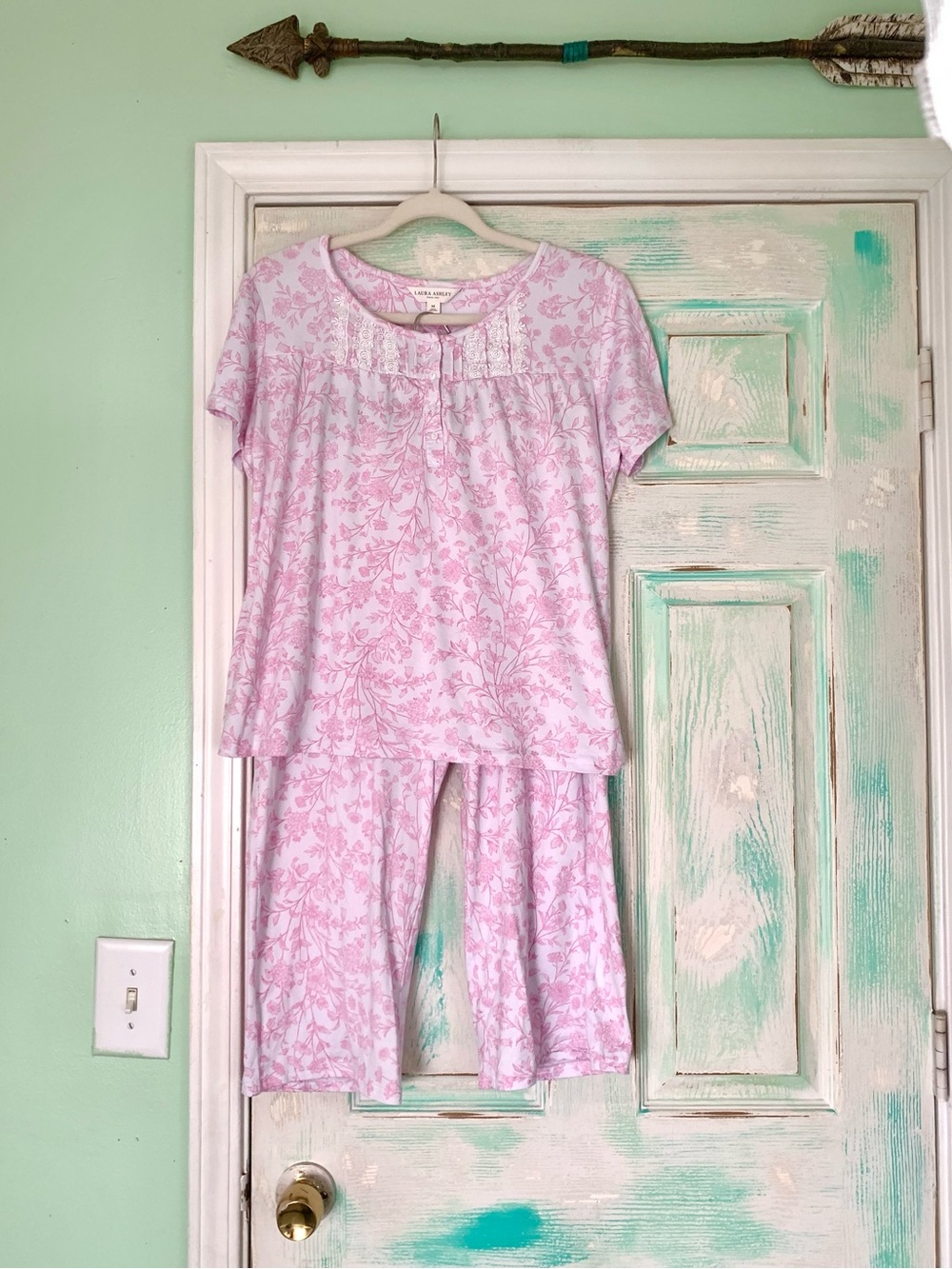 Laura Ashley Pink/White Floral Pajama Set Medium